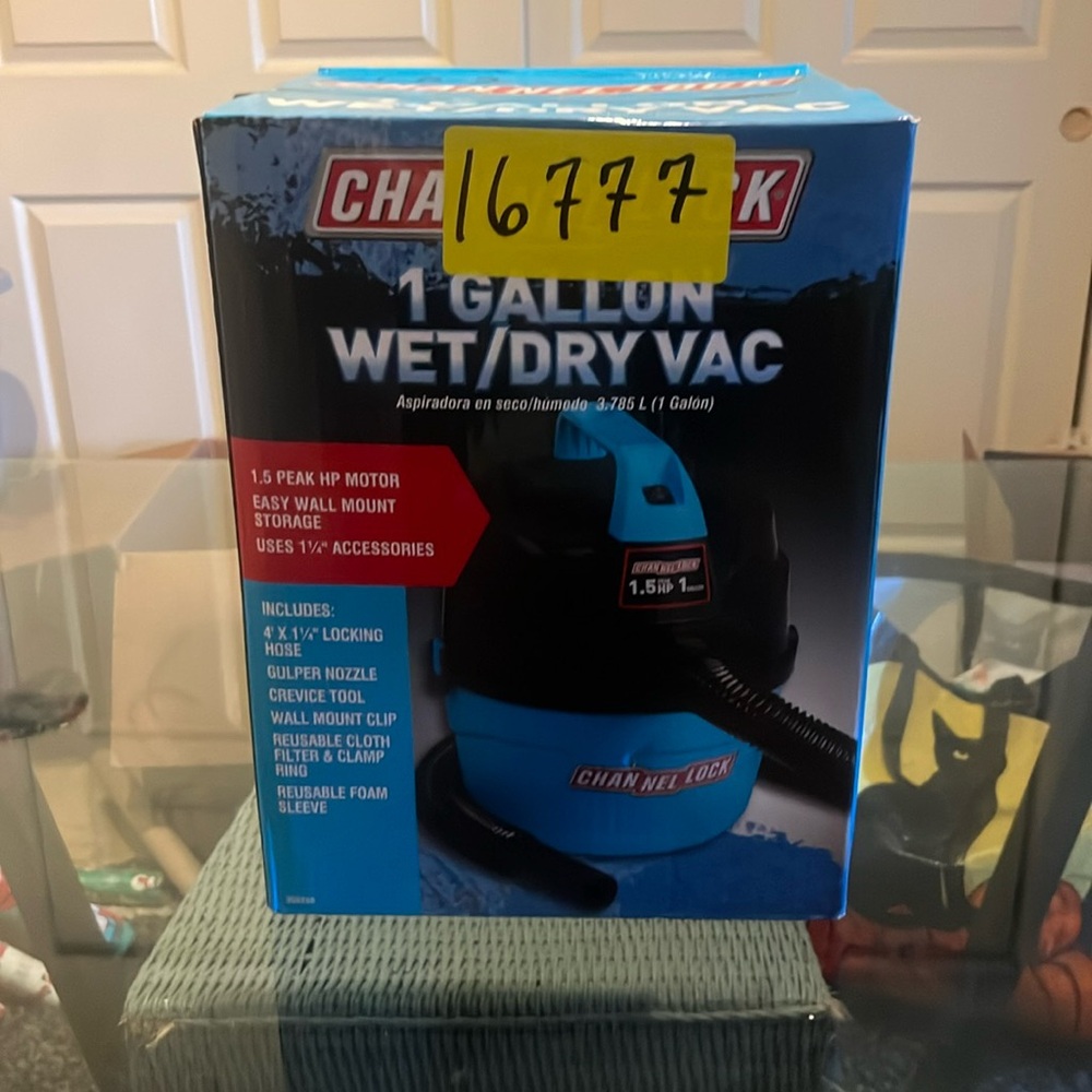1 Gallon wet/dry vac